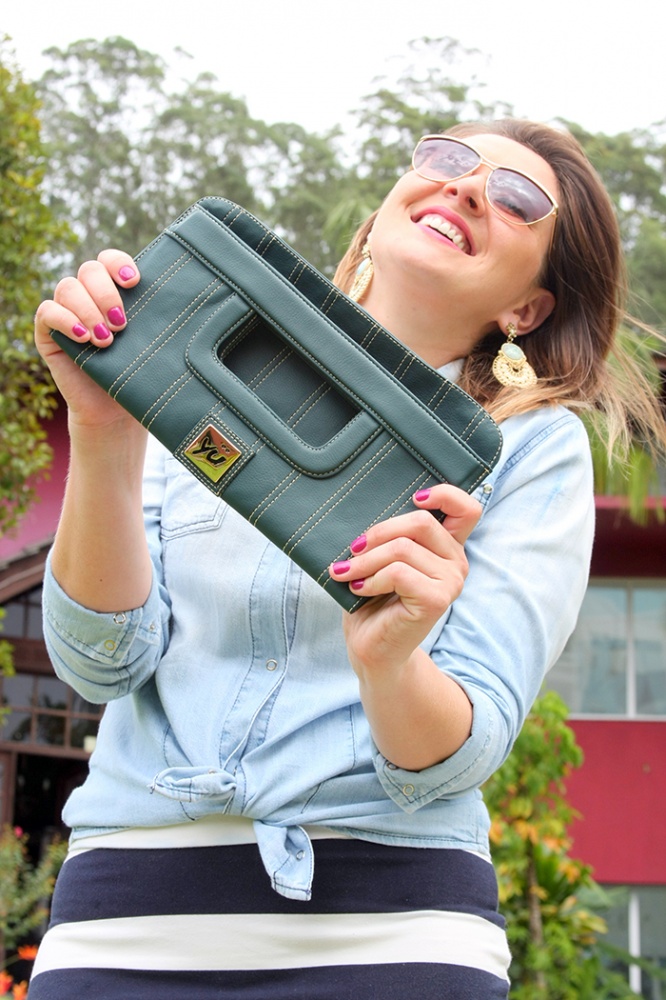 como usar saia listrada_camisa jeans_bolsas yu_use yu_acessorios yu_marca de bolsas em sao joaoa batista_dani garlet (6)