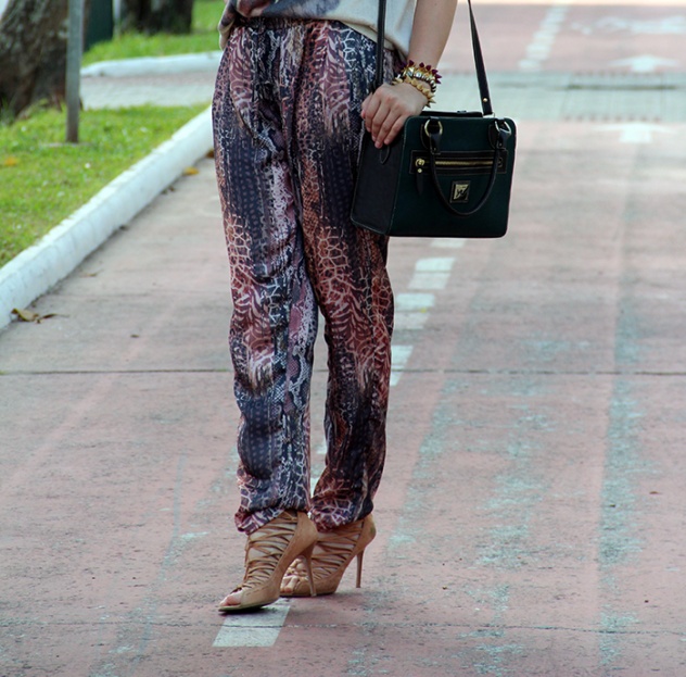 Como usar calça estampada_blog de moda de santa catarina_blog de florianopolis_danigarlet_av hercilio luz_dimy_calça dimy_yu_bolsa yu_camera bag (1)