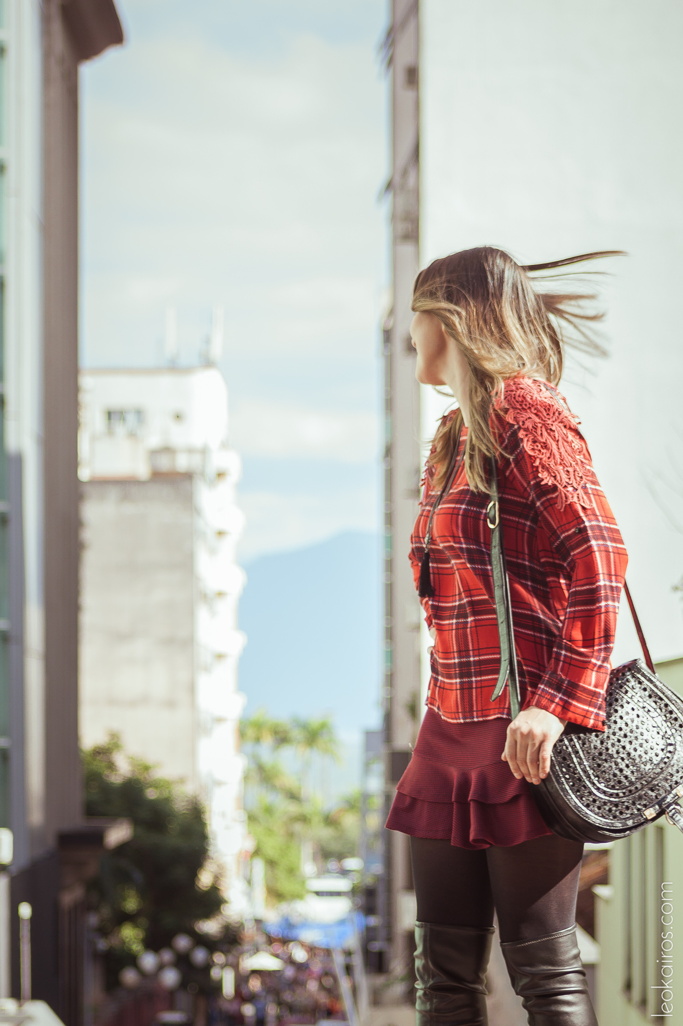 Dani_Galet_xiquita bakana_Look_do_Dia_Moda_Leokairos_ look com bota acima dos joelhos_ over the knee_ (1)