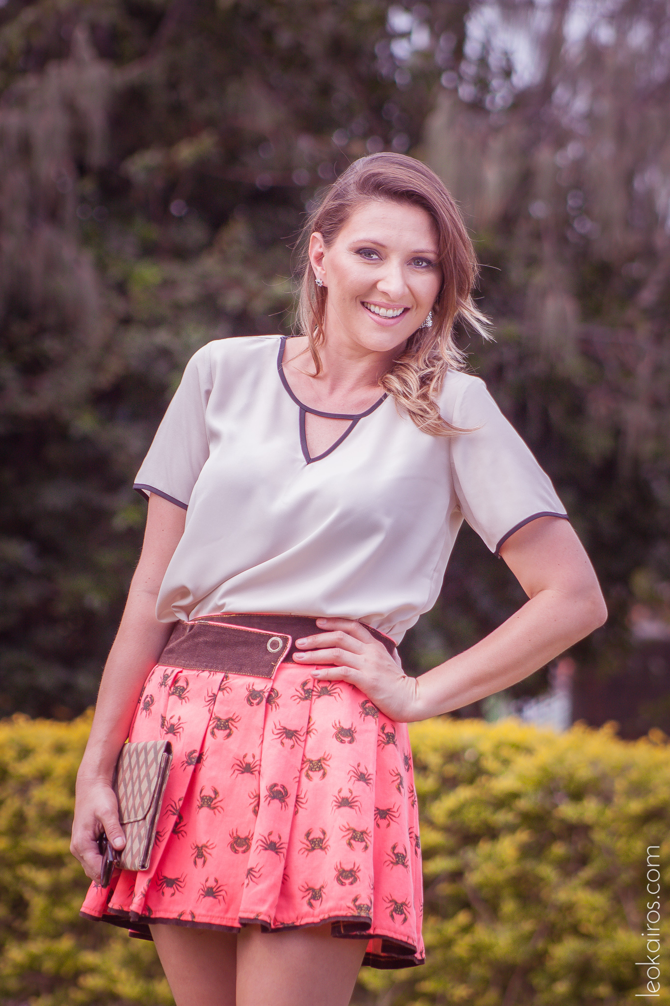 Dani_Garlet_Blog_Moda_Look_do_Dia_Leokairos_ blusa carrefour_ saia farm_ saia estampa carrangueijo_ (4)