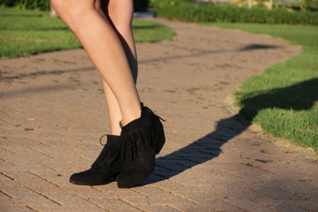 look do dia_ saia roxa_ bomber jaquet_ jaqueta onça_ passarela on line_ lojas on line confiaveis_danigarlet_ como usar bota de franjas_ pickestar (8)