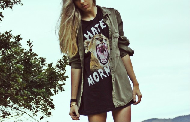 luisaderner_luisa derner_look do dia_looks_militar_tachas_camiseta militar_spikes_forever 21_blog_danigarlet_danigarlet_blog_de_sc_ (17)